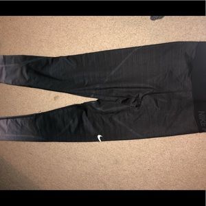 Women’s Nike pro leggings